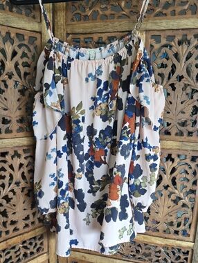 gimmicks by BKE Cream Off-Shoulder Blouse with Blue, Olive & Rust Floral Print